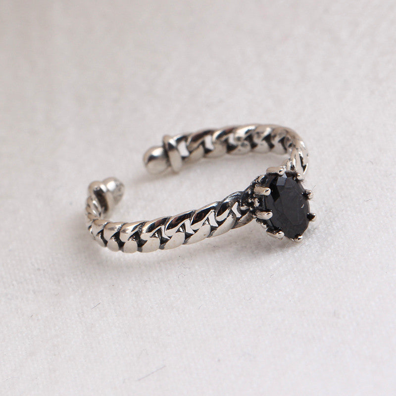 Vintage Egg-shaped Black Zircon Ring