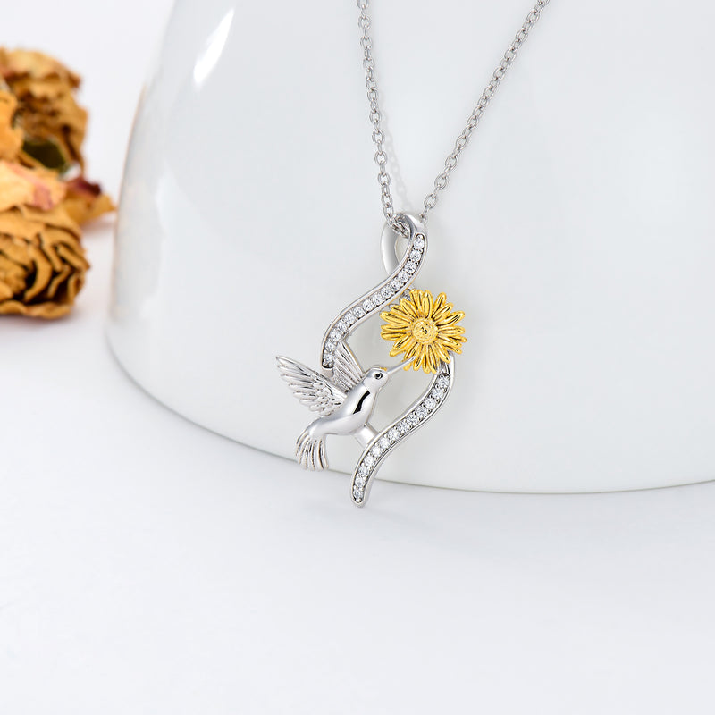 Hummingbird Daisy Necklace - Sterling Silver