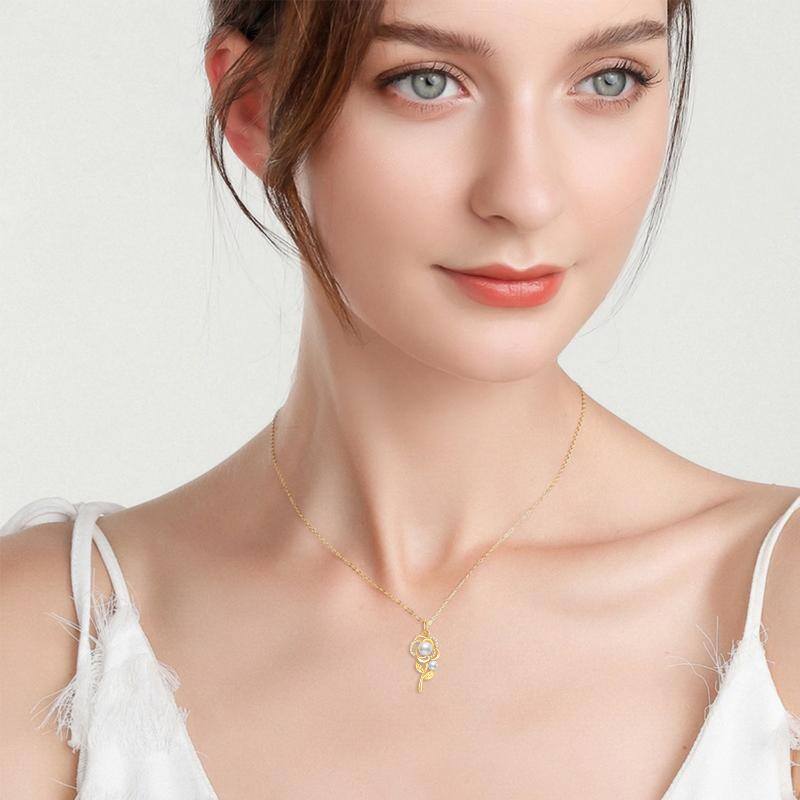 14K Gold Moissanite Rose Flower Necklace